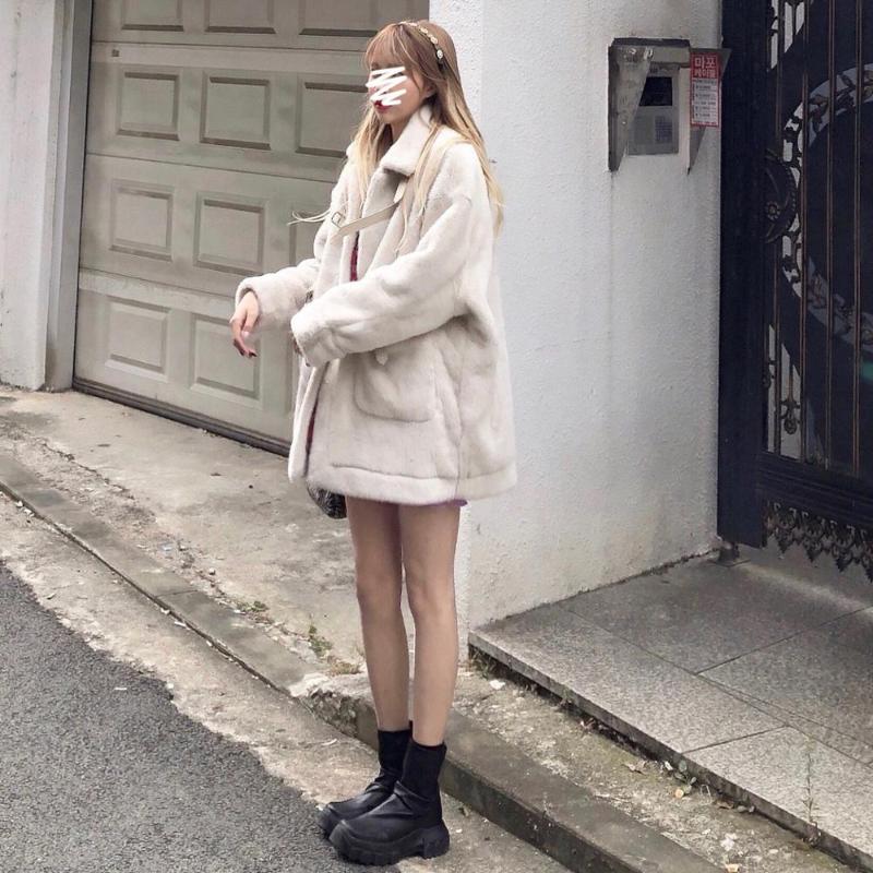 Winter Jacket Women 2020 Solid Patchwork Faux Fur Jacket Warm Thick Fashion Loose Plush Ladies Coat Faux Fur Coat Women, Photo color
Winter Jacket Women 2020 Solid Patchwork Faux Fur Jacket Warm Thick Fashion Loose Plush Ladies Coat Faux Fur Coat Women, Photo color
