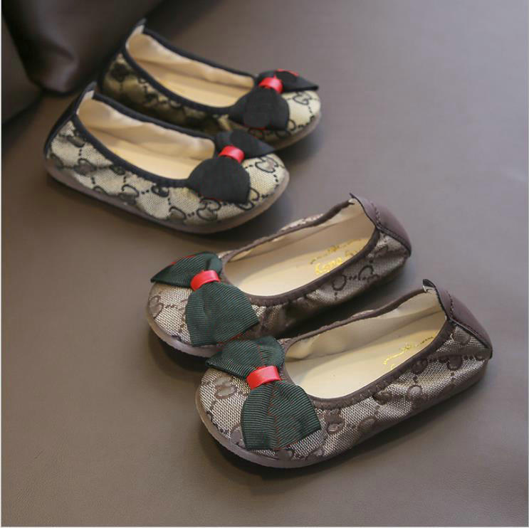 Kids Designers Shoes Girls Soft Bottom Flat Bow Princess Shoes Children Spring and Summer Baby Girls Dance Shoes, Black
Kids Designers Shoes Girls Soft Bottom Flat Bow Princess Shoes Children Spring and Summer Baby Girls Dance Shoes, Black