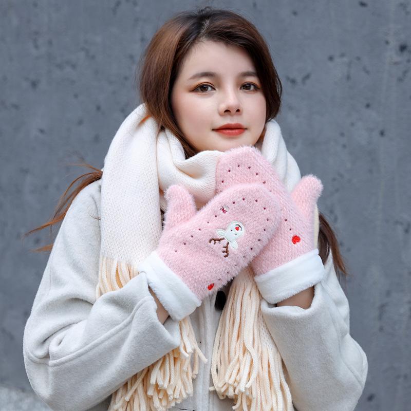 Women Winter Plus Thick Velvet Cashmere Plush Wool Knit Warm Mittens Female Cute Embroidery Cartoons Elk Full Fingers Gloves I32
Women Winter Plus Thick Velvet Cashmere Plush Wool Knit Warm Mittens Female Cute Embroidery Cartoons Elk Full Fingers Gloves I32