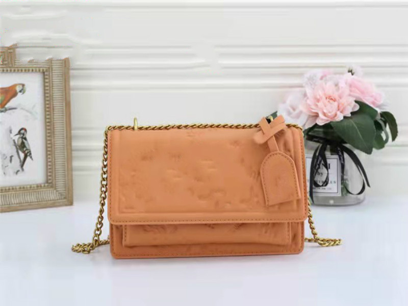 5467 A NEW handbags LOULOU Y-shaped quilted real leather women bags chain shoulder bag high quality Flap bag multiple colour free ship
5467 A NEW handbags LOULOU Y-shaped quilted real leather women bags chain shoulder bag high quality Flap bag multiple colour free ship
