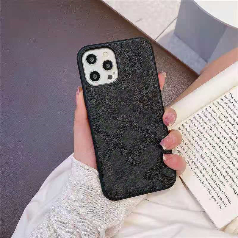 New 2022 Fashion Brand Designer phone cases for iphone 13 Pro max 12 mini 11 XS XR X Luxurys Leather case fastshipping, A opp package;without phone case
New 2022 Fashion Brand Designer phone cases for iphone 13 Pro max 12 mini 11 XS XR X Luxurys Leather case fastshipping, A opp package;without phone case