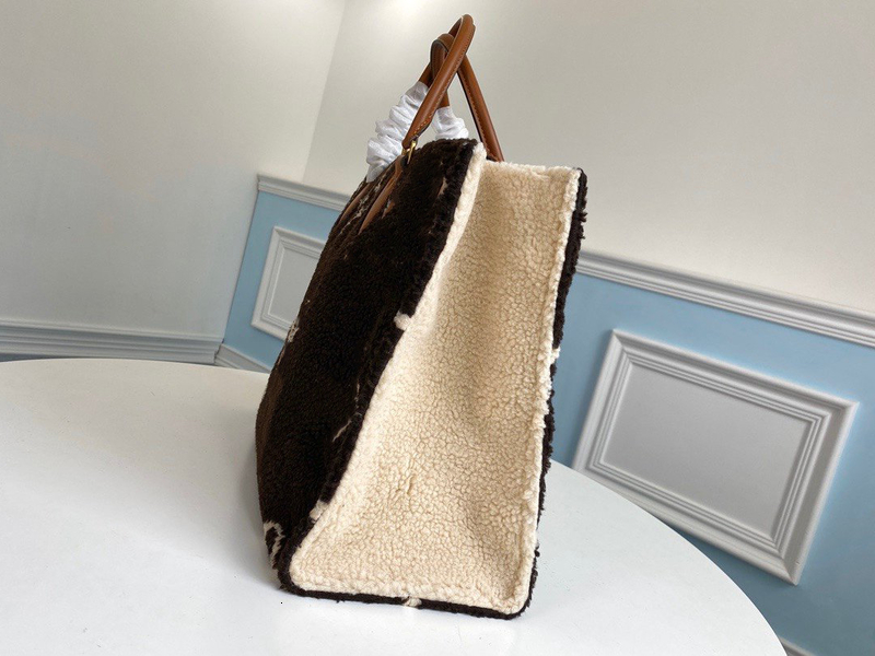 teddy M45119 m44576 ONTHEGO WOMEN luxurys designers bags leather Handbag Shopping crossbody bag shoulder bags Totes purse
teddy M45119 m44576 ONTHEGO WOMEN luxurys designers bags leather Handbag Shopping crossbody bag shoulder bags Totes purse