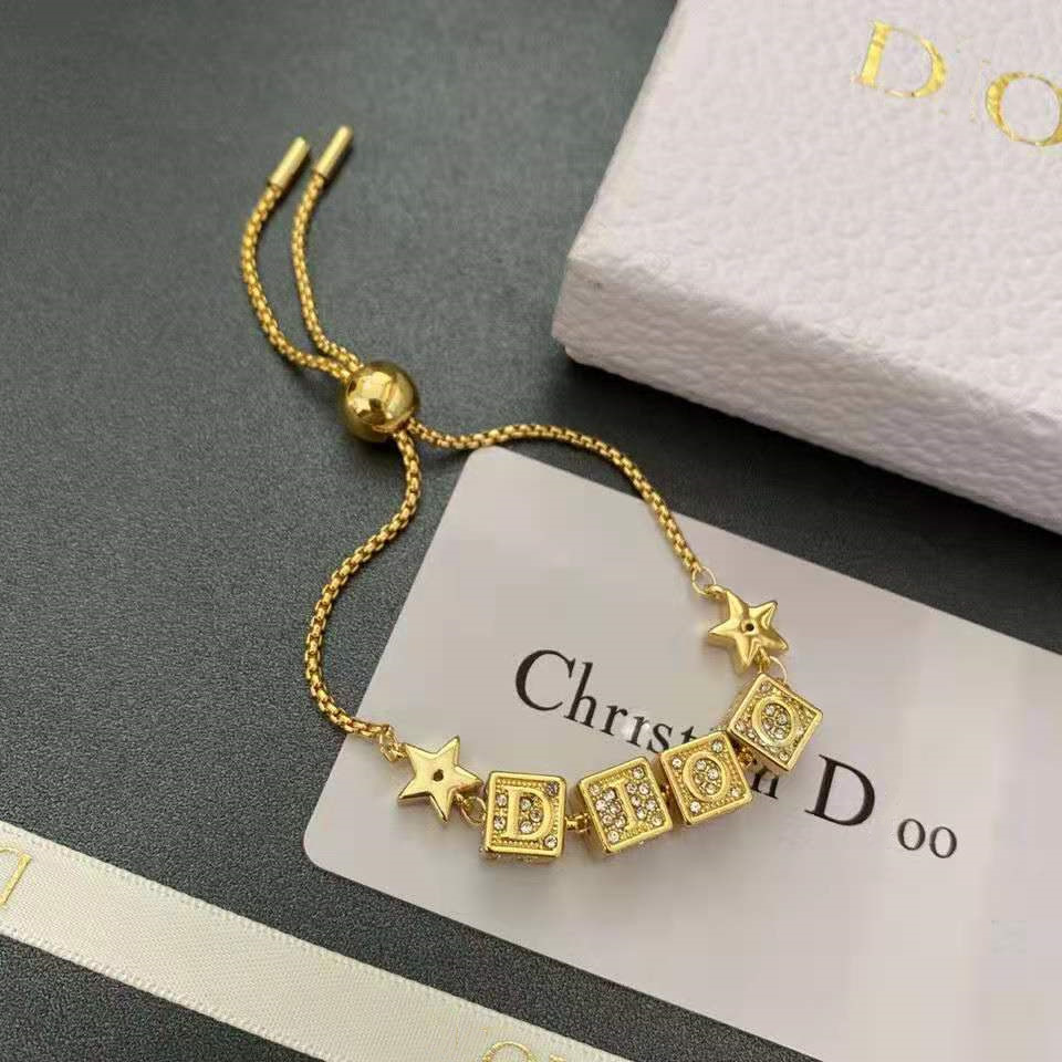 New zirconium encrusted cubic dice champagne gold bracelet adjustable large and small bracelet jewelry high quality brass bracelet
New zirconium encrusted cubic dice champagne gold bracelet adjustable large and small bracelet jewelry high quality brass bracelet