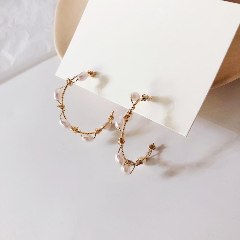 Dominated 2021 individual metal bound exaggerated geometry earrings fashion joker irregular pearl Women Drop earrings Jewelry
Dominated 2021 individual metal bound exaggerated geometry earrings fashion joker irregular pearl Women Drop earrings Jewelry
