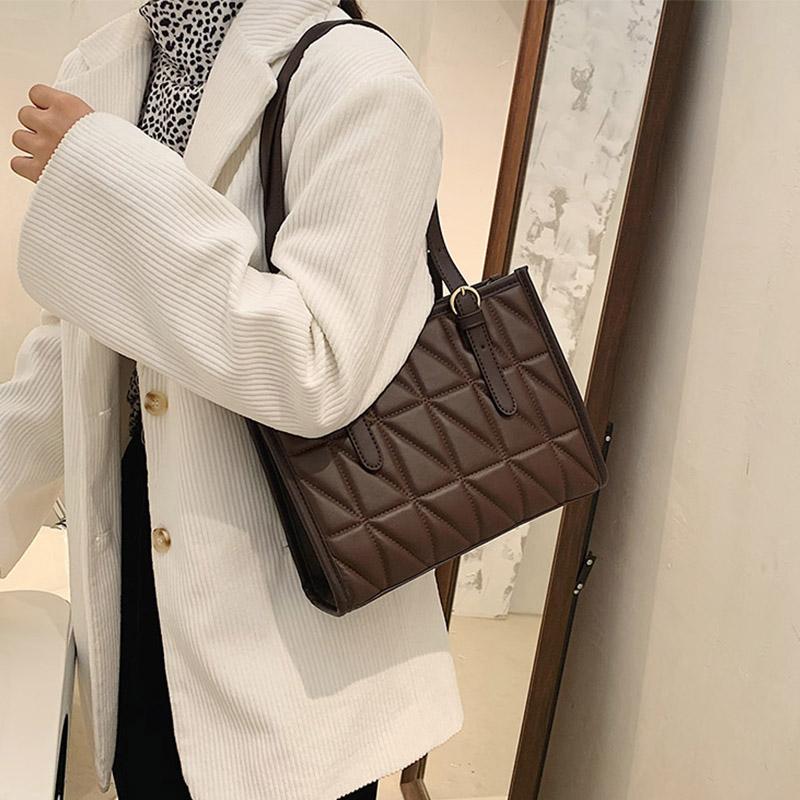 Women's Designer Luxury Handbag 2021 Fashion New High Quality PU Leather Women Handbags Shoulder Messenger Bag, Black
Women's Designer Luxury Handbag 2021 Fashion New High Quality PU Leather Women Handbags Shoulder Messenger Bag, Black