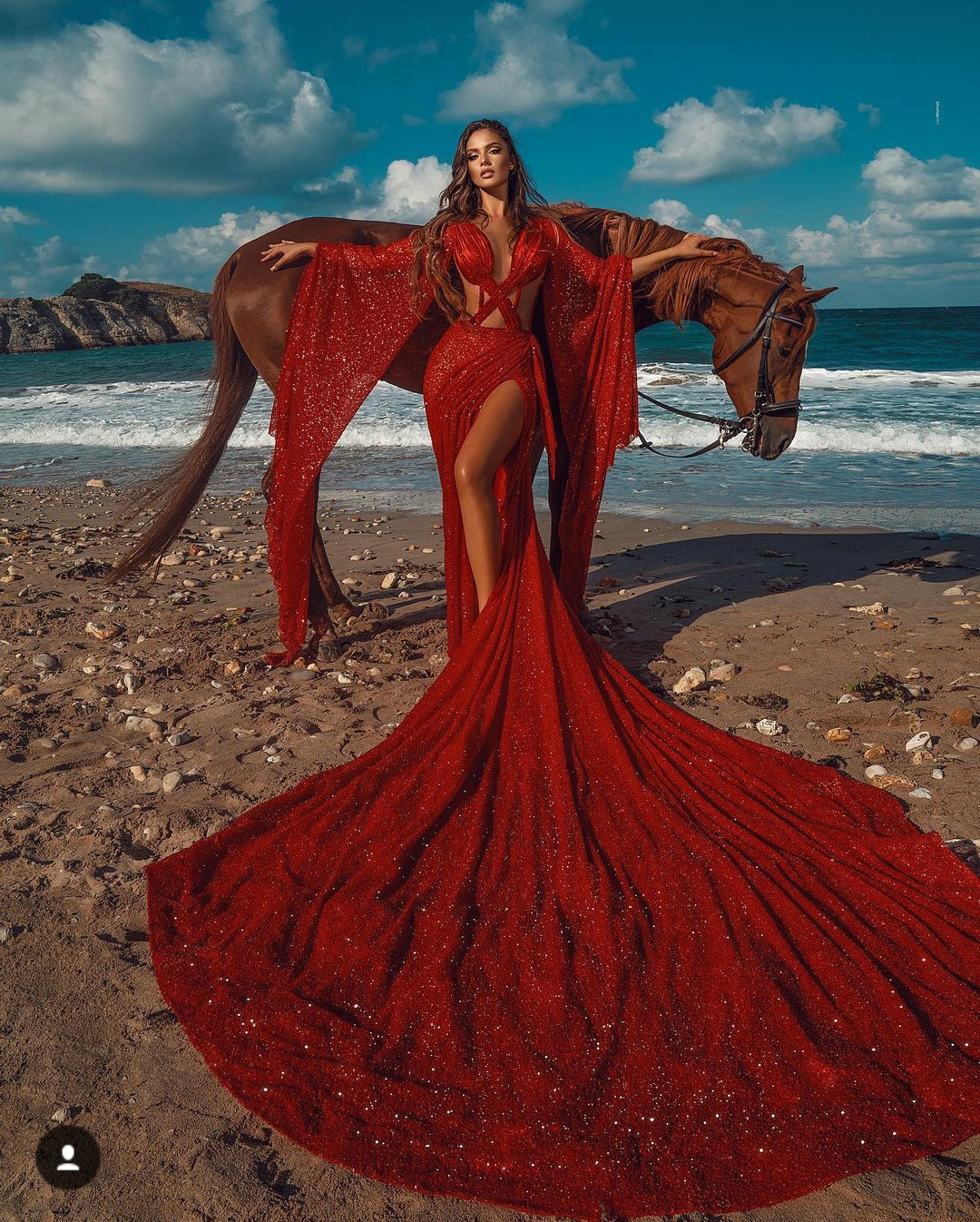 2020 Red Carpet Fashion Evening Dresses Long Sleeves Shiny Thigh High Slit Sweep Train Sexy Prom Gowns Luxury Special Occasion Dress
