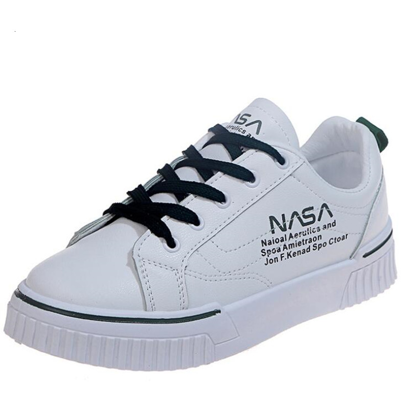 Little White Spring New Casual Wild Female Student Flat Plate Shoes N2f8, Ed06-03 
Little White Spring New Casual Wild Female Student Flat Plate Shoes N2f8, Ed06-03