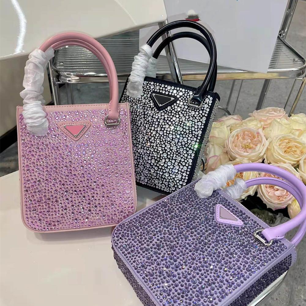 Mini Diamond Handbags Shoulder Bags Designer Women Beads Crossbody Cute Beading Totes Bag Fashion Tiny Lady Shiny Diamonds Purses Handag Tri
Mini Diamond Handbags Shoulder Bags Designer Women Beads Crossbody Cute Beading Totes Bag Fashion Tiny Lady Shiny Diamonds Purses Handag Tri