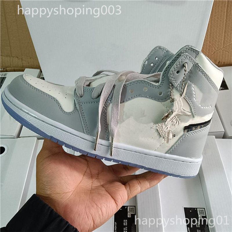 models low-top cross-border joint gray stitching gray stitching, highlighting the high-end men and women casual temperament size36-46, Black
models low-top cross-border joint gray stitching gray stitching, highlighting the high-end men and women casual temperament size36-46, Black