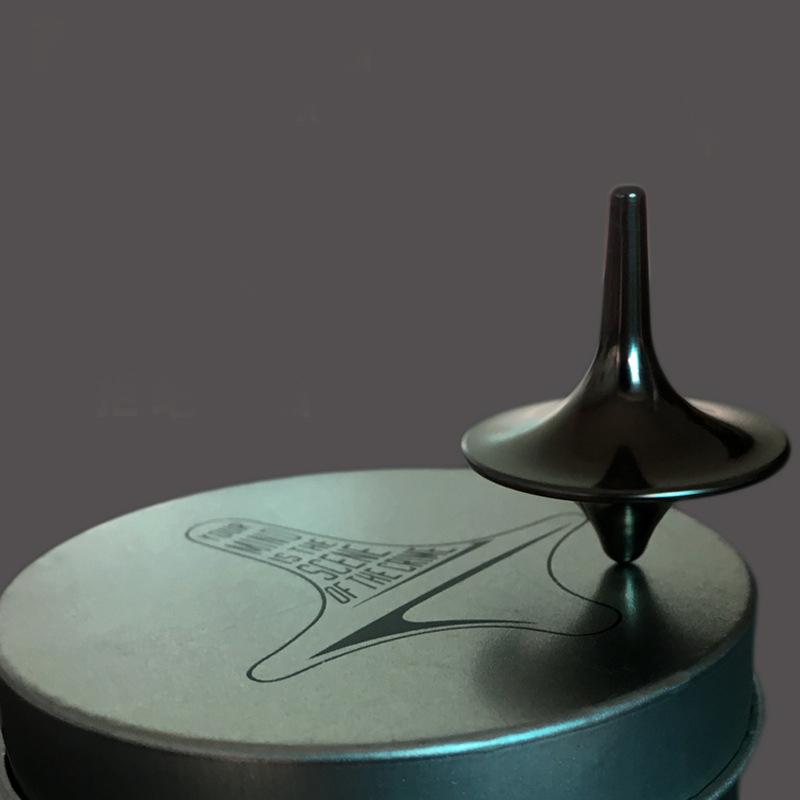 Mini Great Zinc Alloy Silver Spinning Top From Totem Movie Children Toys With Retail Metal Box Christmas Gift C1754 m
Mini Great Zinc Alloy Silver Spinning Top From Totem Movie Children Toys With Retail Metal Box Christmas Gift C1754 m