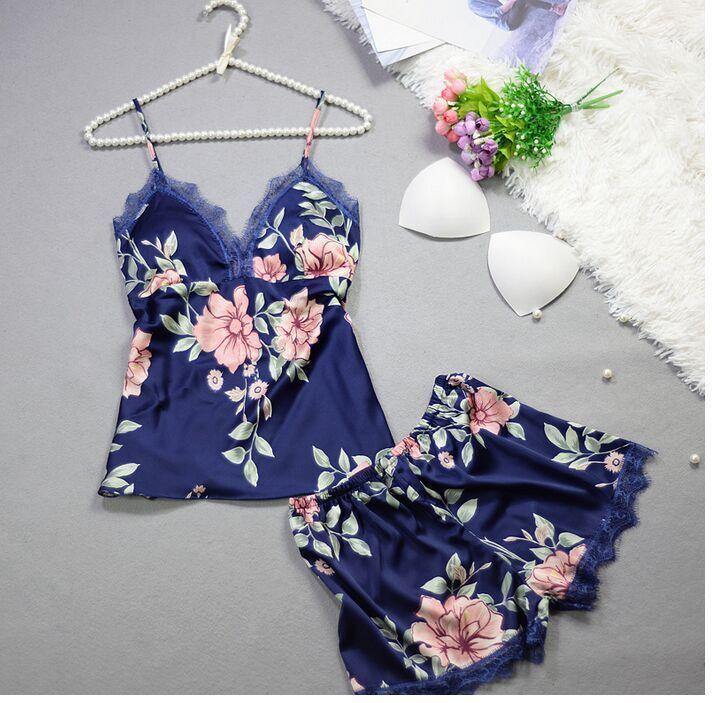 Sleep leisure pajamas suit sexy satin lace pajamas women summer women' fashion flower women' chest pad1, Black
Sleep leisure pajamas suit sexy satin lace pajamas women summer women' fashion flower women' chest pad1, Black