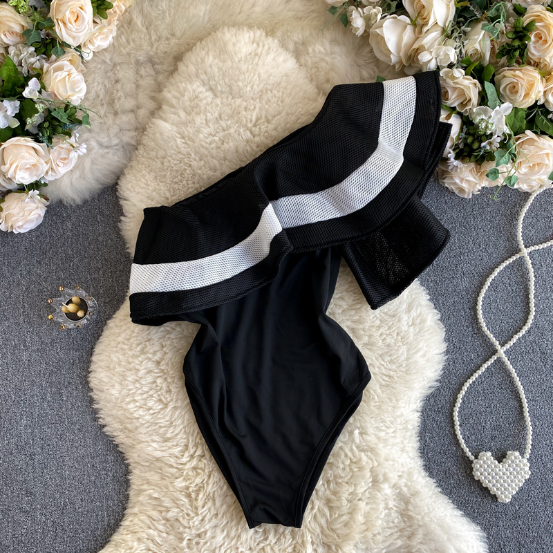 2021 New Skinny female elastic singiny plissado breaks slash neck off the shoulder overalls summer streetwear bodysuit 4ELJ, Black
2021 New Skinny female elastic singiny plissado breaks slash neck off the shoulder overalls summer streetwear bodysuit 4ELJ, Black