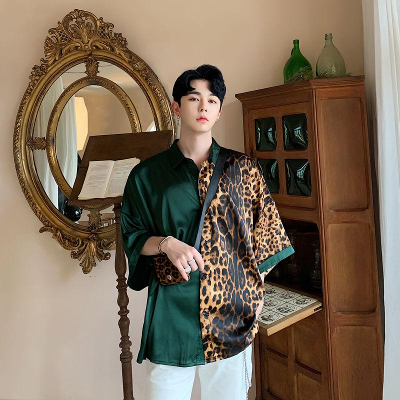 men's wear 2020 summer niche color block patchwork half sleeve shirt with with small bag loose Leopard print tops 9Y1678, Graph coloring
men's wear 2020 summer niche color block patchwork half sleeve shirt with with small bag loose Leopard print tops 9Y1678, Graph coloring