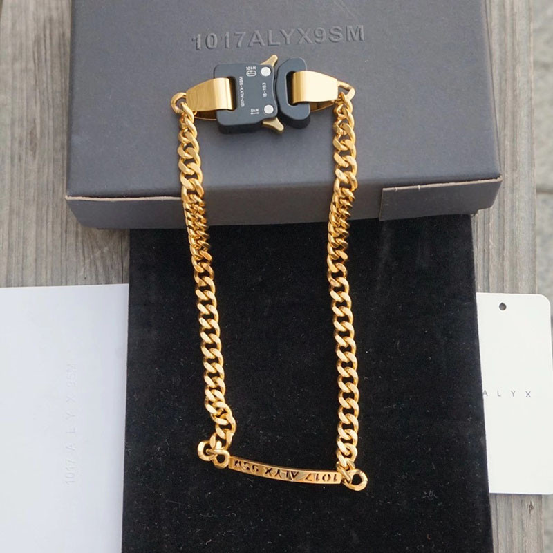 2021 New Hero Alyx Buckle Necklace Men Women Necklaces Hollow Openwork Letters Stainless 1017-alyx-9sm Steel Chain Kbym
2021 New Hero Alyx Buckle Necklace Men Women Necklaces Hollow Openwork Letters Stainless 1017-alyx-9sm Steel Chain Kbym