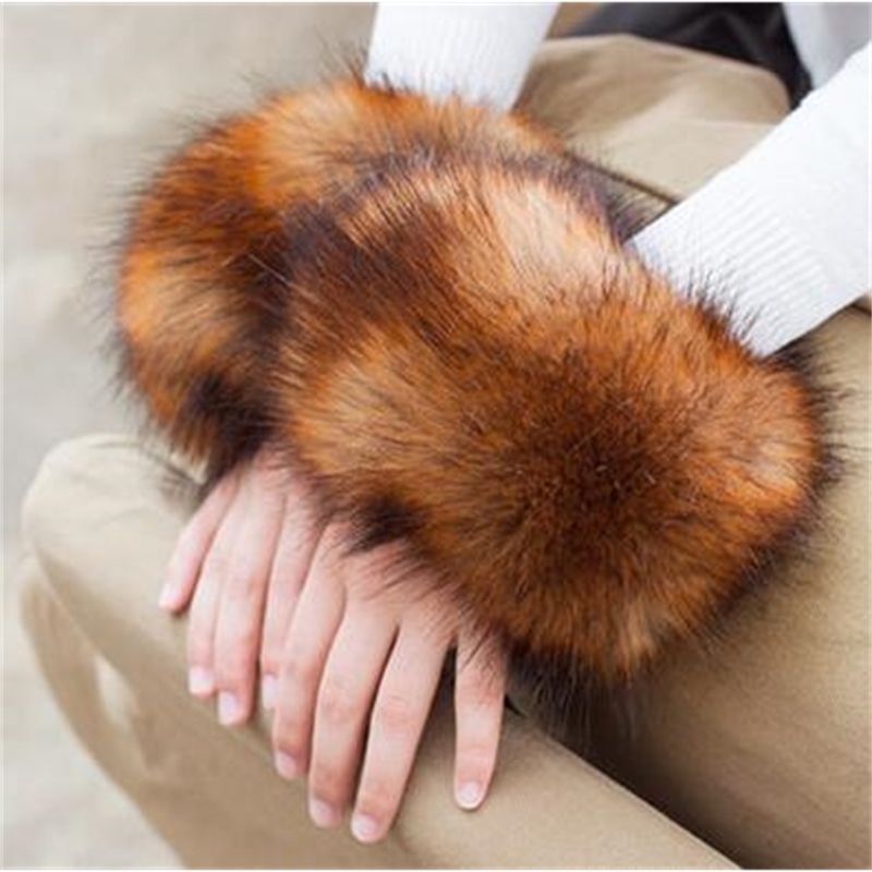 Autumn and winter women039s Large cuff oversleeps hand ring fur wrist support faux oversleeps hand ring fur arm warmer 201021