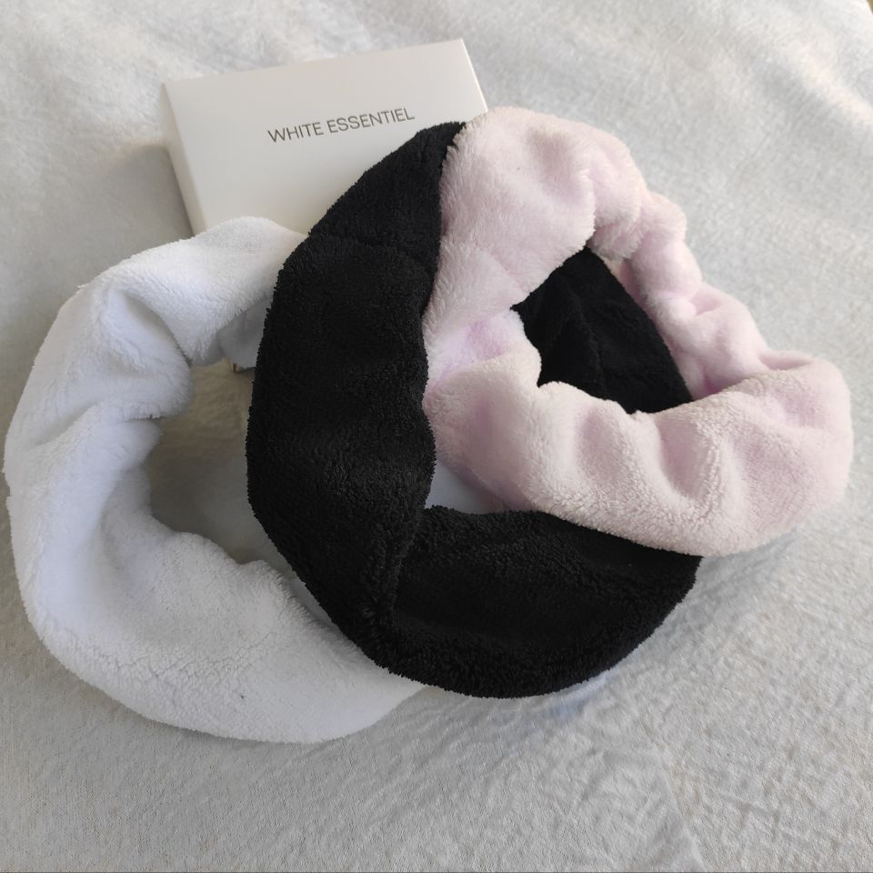 good quality accessories C series velvet head facial bun with party gift box, Pink
good quality accessories C series velvet head facial bun with party gift box, Pink