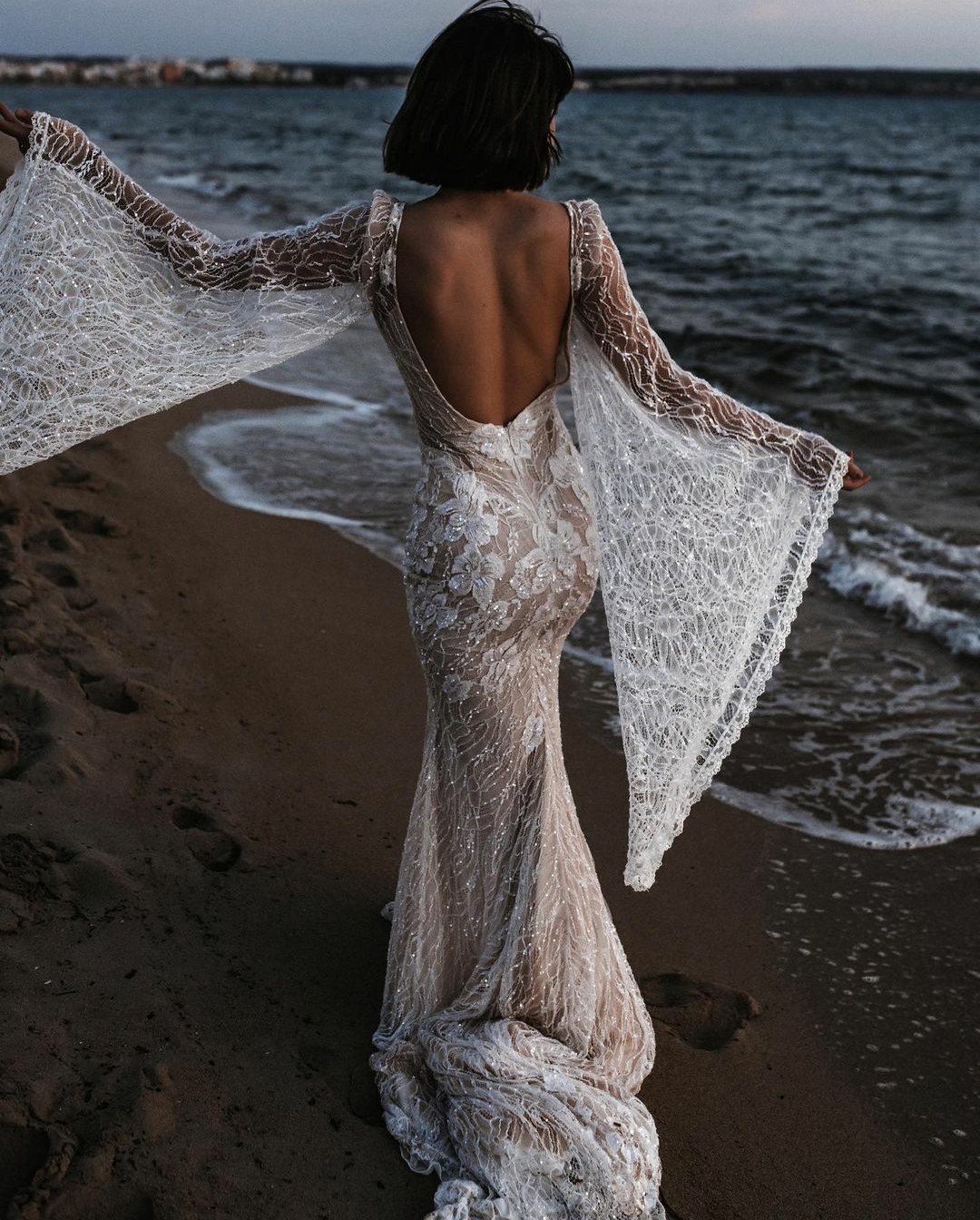2021 Beach Mermaid Wedding Dresses vestidos de novia Deep V Neck Boho Bridal Gowns Lace Long Sleeve Open Back Sexy Wedding Dress