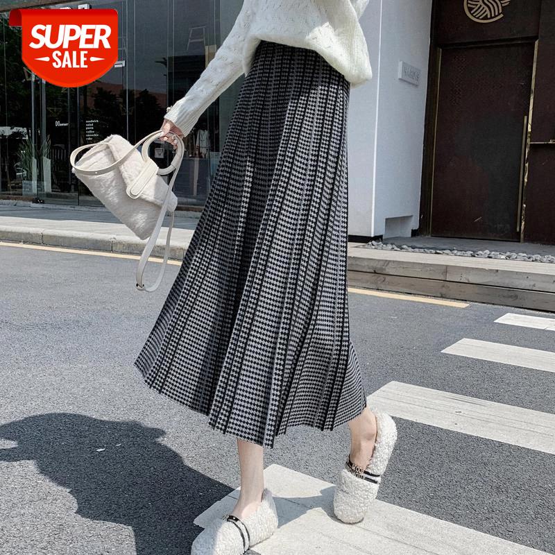 Black and white plaid long skirt female new product high waist large swing umbrella skirt A-line mid-length knitted female #IE5p, White;black
Black and white plaid long skirt female new product high waist large swing umbrella skirt A-line mid-length knitted female #IE5p, White;black