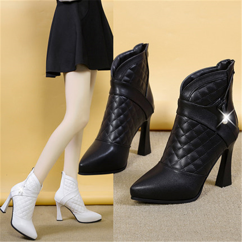 Fall 2021 New Plutonium Leather High Heel Women Pointed to Short Hot Toe Boots Black White Woman Shoes VVV1
Fall 2021 New Plutonium Leather High Heel Women Pointed to Short Hot Toe Boots Black White Woman Shoes VVV1