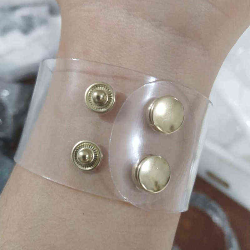 [EWQ] 2022 Spring New Rivet Gold-plated Alloy Leather Bracelet For Women Punk Transparent Bangles Female Tide Accessories PF168 X220216