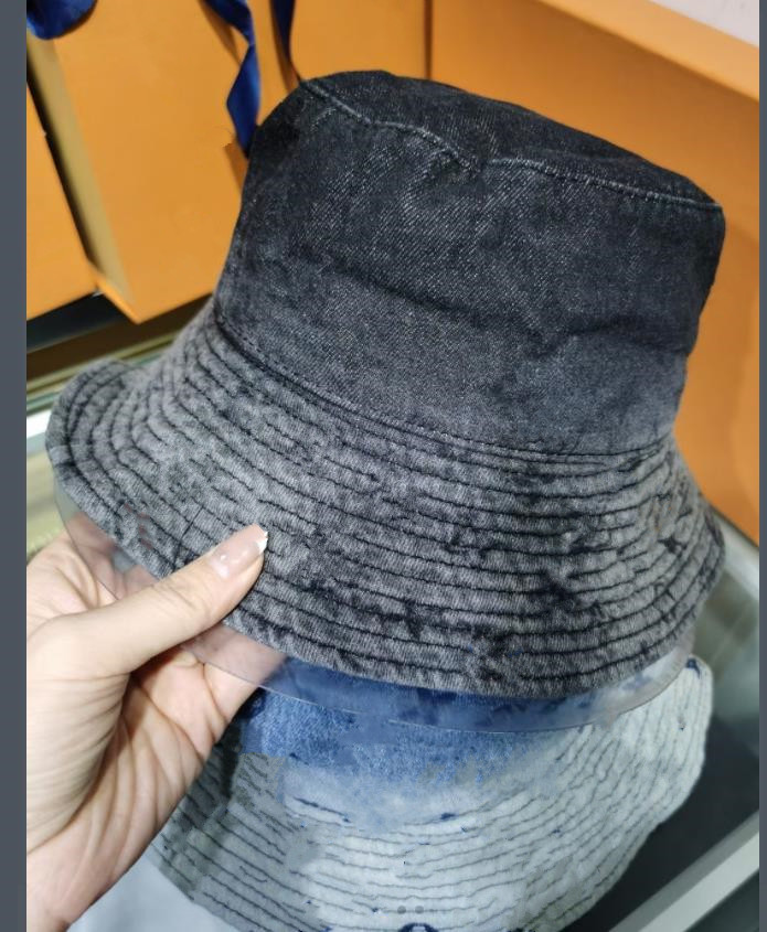 Luxury Denim Bucket Hat Sun Cap For Women and Men 2022 Spring New Designer Ladies Cowboy Floral Letter Printed Fisherman Hats Sun Caps Drop ship
Luxury Denim Bucket Hat Sun Cap For Women and Men 2022 Spring New Designer Ladies Cowboy Floral Letter Printed Fisherman Hats Sun Caps Drop ship