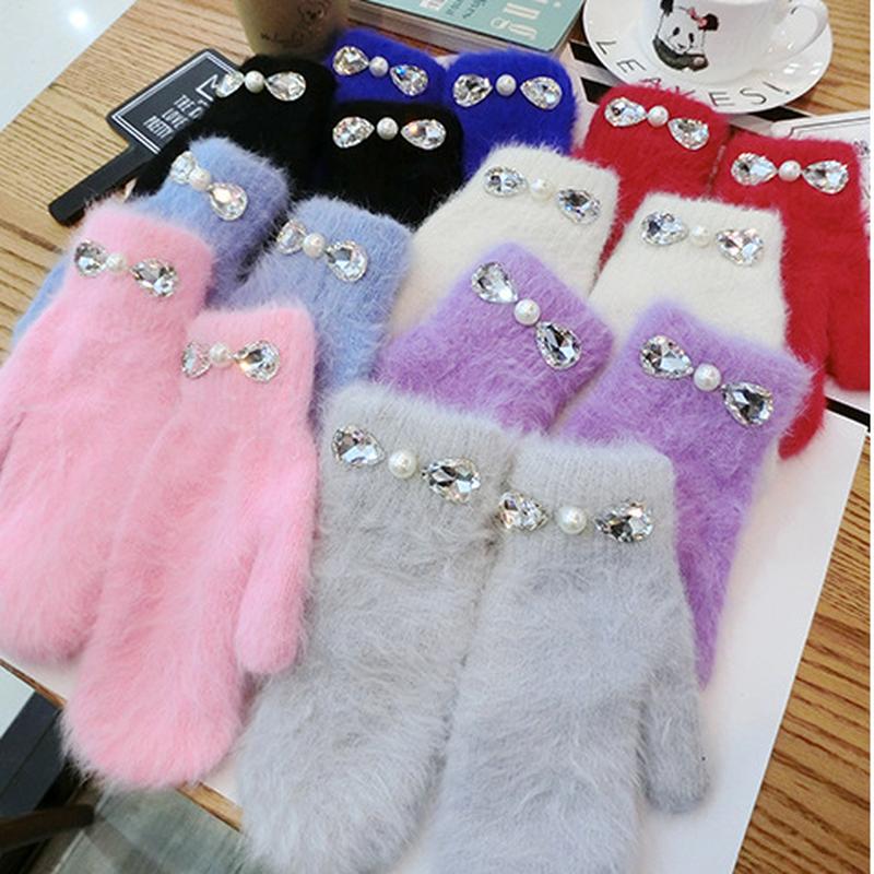 Winter Female Gloves Women Winter Glove Fashion Pearl with Crystal Fur Gloves Finger Less 8 Colors Mittens AGB704
Winter Female Gloves Women Winter Glove Fashion Pearl with Crystal Fur Gloves Finger Less 8 Colors Mittens AGB704