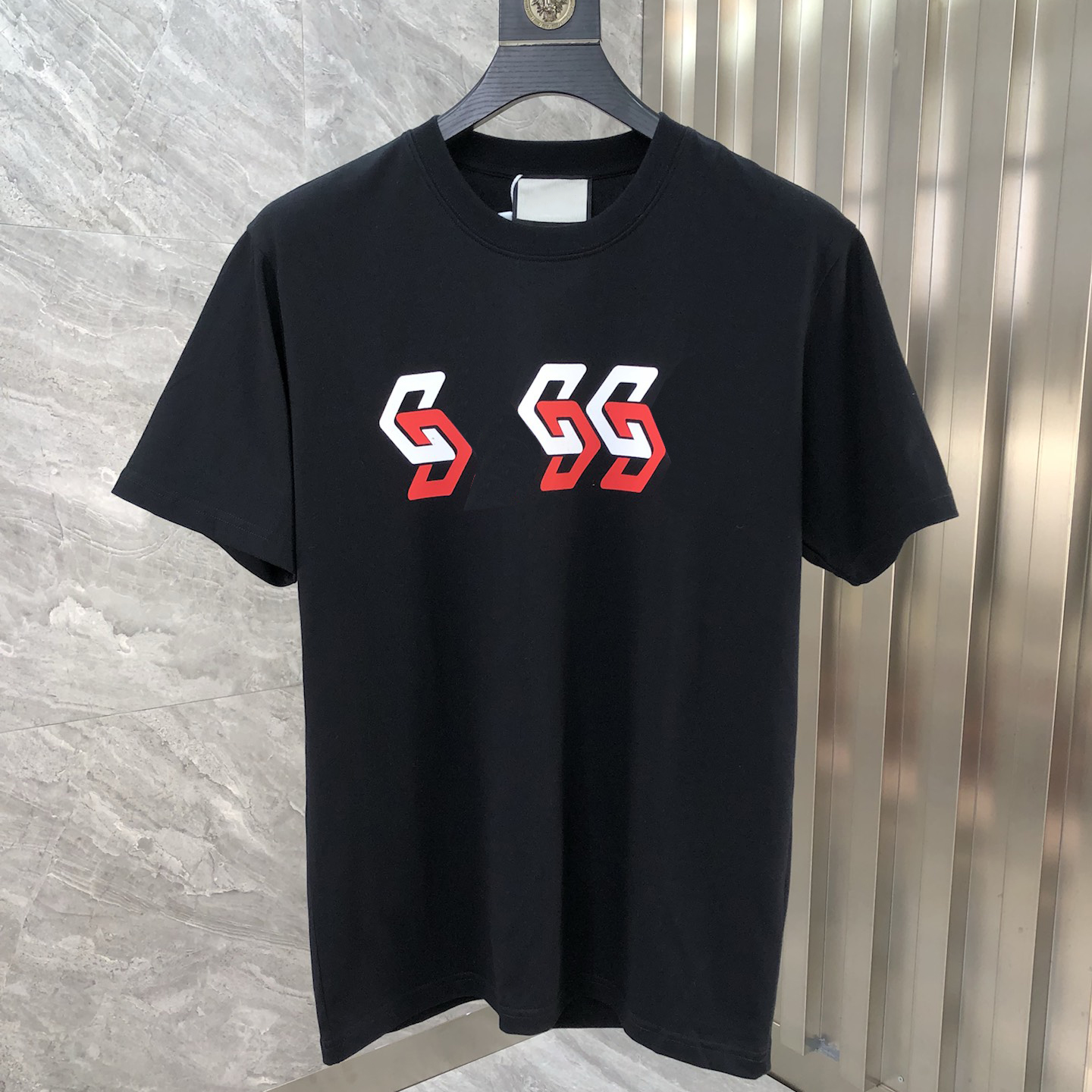 20ss Mens T shirt Designer 3D Letters Printed Stylist Casual Summer Breathable Clothing Men Women Top Quality Clothes Couples Tees Wholesale -4XL, White
20ss Mens T shirt Designer 3D Letters Printed Stylist Casual Summer Breathable Clothing Men Women Top Quality Clothes Couples Tees Wholesale -4XL, White
