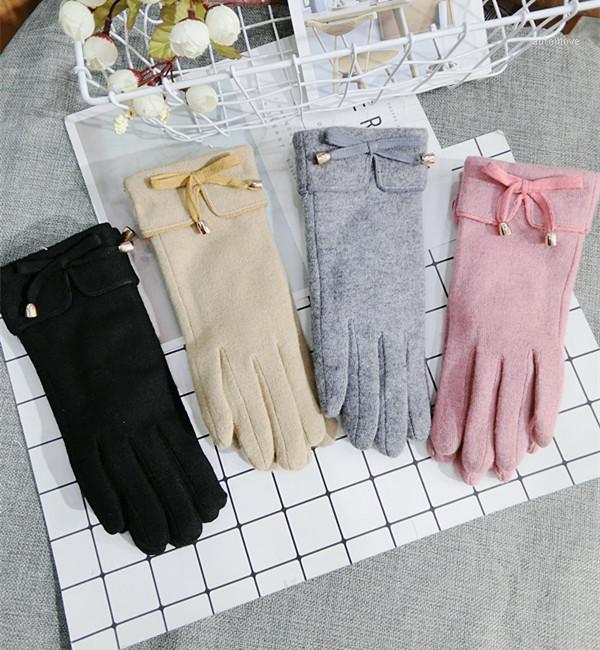 New Korean touch screen gloves wool bow warm knitted women spring winter gloves thick pink black gray khaki red lovely mittens1
New Korean touch screen gloves wool bow warm knitted women spring winter gloves thick pink black gray khaki red lovely mittens1