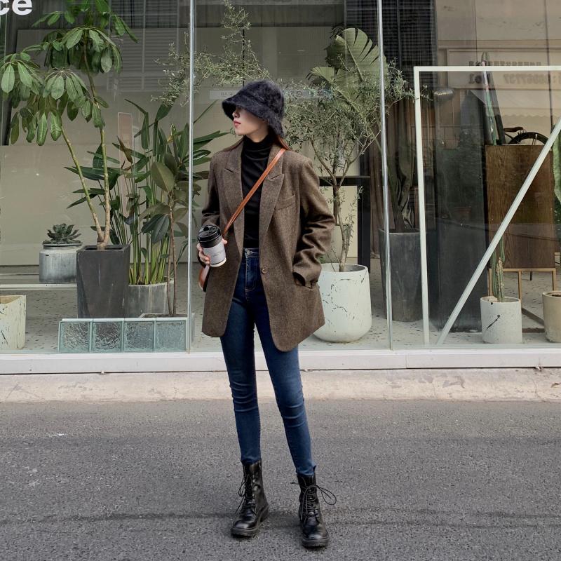 Fashion Autumn Women Stripe Woolen Blazers and Jackets Work Office Lady Suit Slim Double Breasted Business Female Blazer Coat, Brown
Fashion Autumn Women Stripe Woolen Blazers and Jackets Work Office Lady Suit Slim Double Breasted Business Female Blazer Coat, Brown