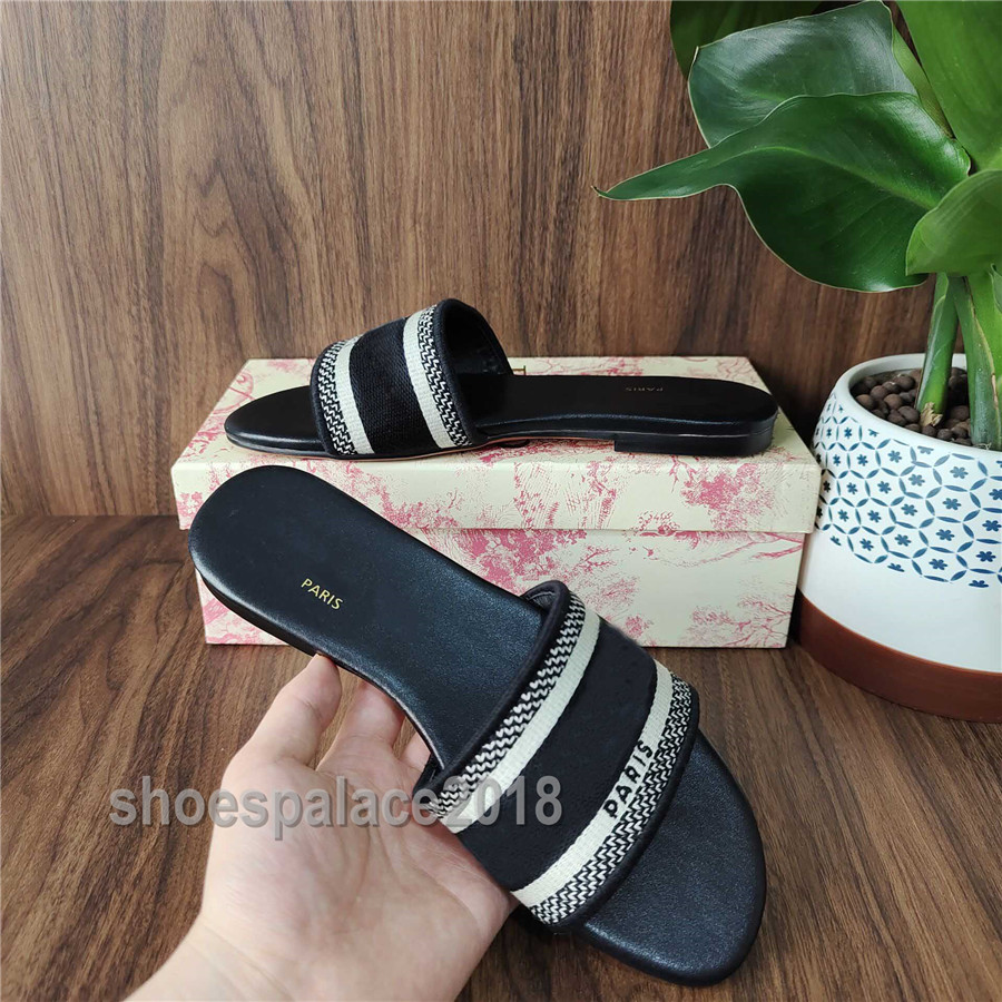Fashion Paris Womens Slippers Beautiful Scuffs Shoes Summer Beach Slides Girls Slippers Ladies Flip Flops Loafers Sexy Best Embroidered, Red
Fashion Paris Womens Slippers Beautiful Scuffs Shoes Summer Beach Slides Girls Slippers Ladies Flip Flops Loafers Sexy Best Embroidered, Red