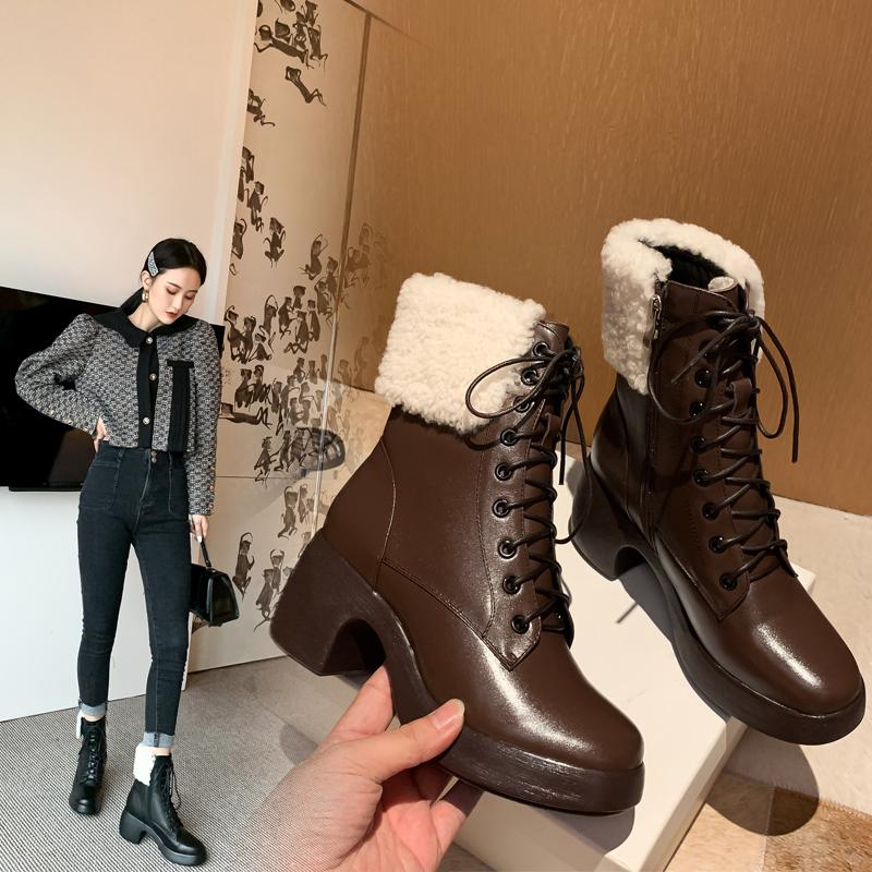 2021 Russian Winter Women Ankle Boots Natural Leather Cowhide Upper + Wool Lining Warm Boots Side Zipper Lamb Wool Women Shoes, Brown
2021 Russian Winter Women Ankle Boots Natural Leather Cowhide Upper + Wool Lining Warm Boots Side Zipper Lamb Wool Women Shoes, Brown