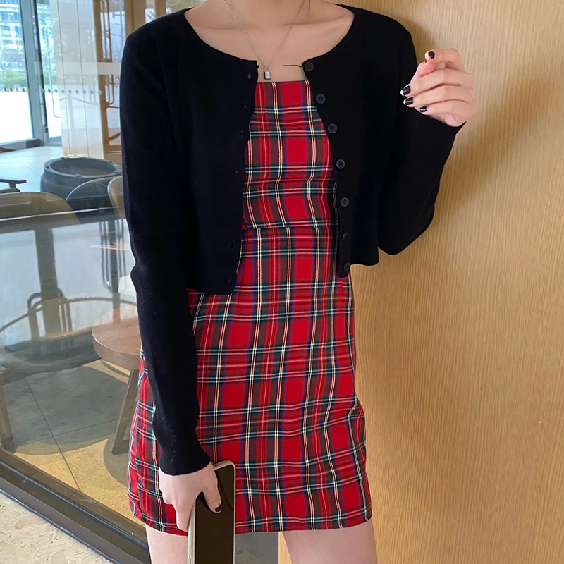 Slim girls short sweater cardigan fashion ladies elegant button bomb knitted coats vintage female soft sweaters women chic 201030wtt