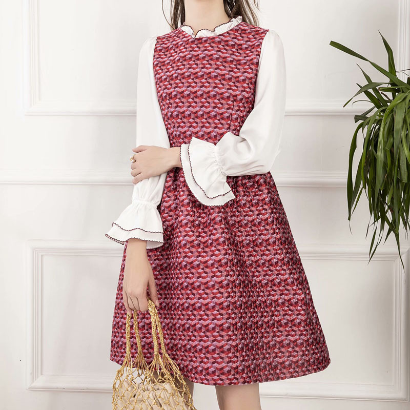 2021 New Spring Style Plaid Printing Expanded Sleeves Thin Fitting Temperament Big Swing Dress Up of Women High Quality Clothes Fwsk, Red
2021 New Spring Style Plaid Printing Expanded Sleeves Thin Fitting Temperament Big Swing Dress Up of Women High Quality Clothes Fwsk, Red