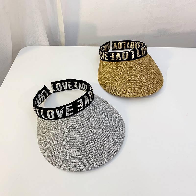 New fashion Woman Sun Hat Female Gold letter Visor Caps Summer Wide Brim Travel Sunscreen Visor Empty Top Beach Hat Parent-child
New fashion Woman Sun Hat Female Gold letter Visor Caps Summer Wide Brim Travel Sunscreen Visor Empty Top Beach Hat Parent-child