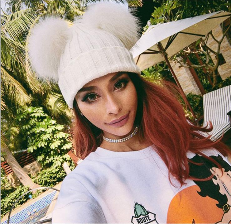 Fashion Fur Ball Cap 2 Pom Poms Winter Hat for Women Girl 's Wool Hat Knitted Cotton Beanies Cap Brand New Thick Female
Fashion Fur Ball Cap 2 Pom Poms Winter Hat for Women Girl 's Wool Hat Knitted Cotton Beanies Cap Brand New Thick Female
