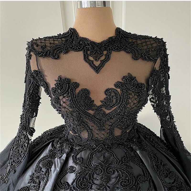 Major Beads Prom Dresses Black Satin Long Sleeves Appliqued Lace Puffy Evening Dress Ruched Sweep Train Formal Pageant Dress Custom Made