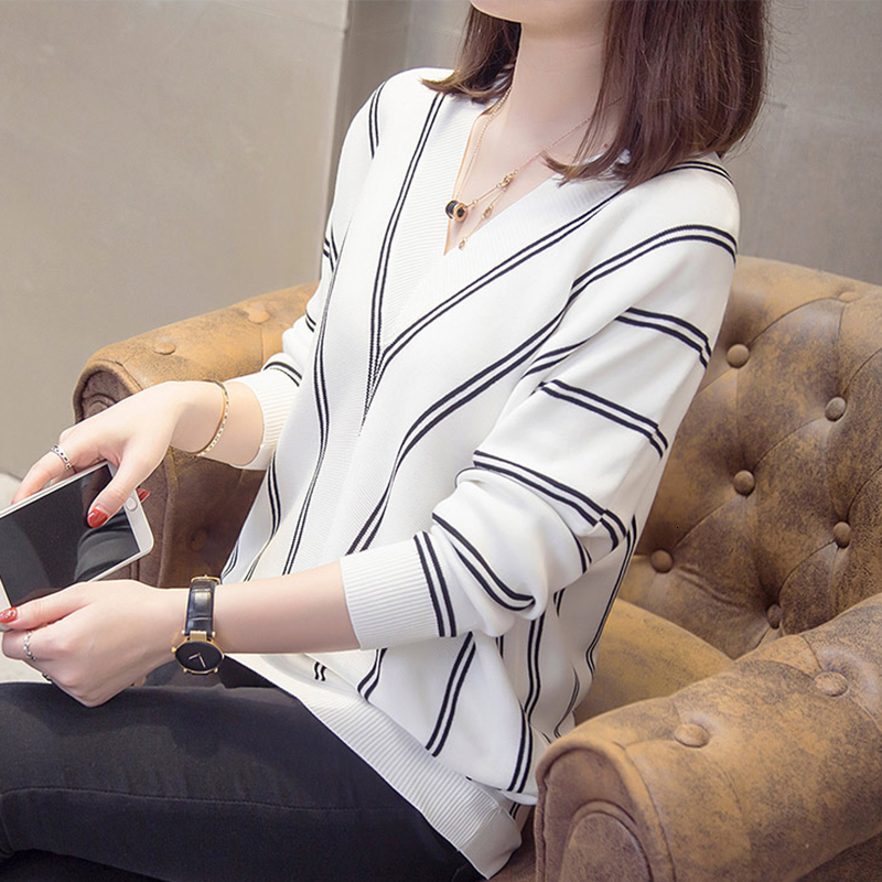 Plus Size Classic Striped Pullovers Woman Autumn Winter Loose Vneck Knit Sweaters Oversize Batwing Sleeve Jumpers Knitwear 201017