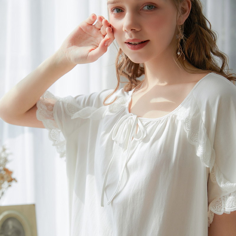 White Lace Stitching Sleeping Gowns Women's Shortsleeved Square Collar Wide Loose Long Nightdress Cotton Sweet Retro Night Gown T200429