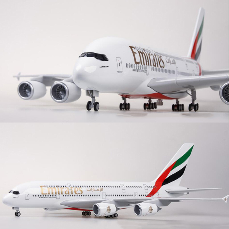 

45.5CM 1/160 Scale Airplane Model Airbus A380 EMIRATES Airline Aircraft Model W Light & Wheels Die-cast Plastic Resin Plane Toy LJ200930