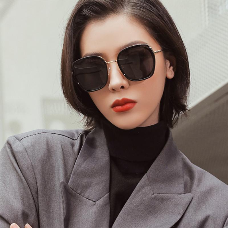 New Polarizing Sunglasses For Women Fashion Retro Driving Sunglasses With Elegant Personality and Fashionable Large Frame Glasse
New Polarizing Sunglasses For Women Fashion Retro Driving Sunglasses With Elegant Personality and Fashionable Large Frame Glasse