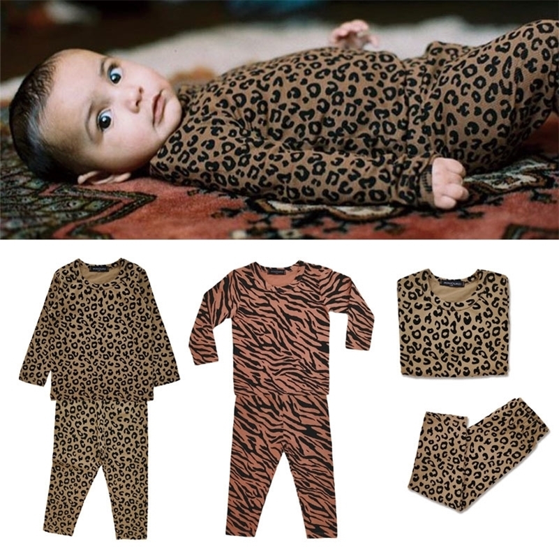 EnkeliBB Kids Boys Girls Autumn Winter Clothes Sets Toddler Leopard Pattern Long Sleeve Tshirt and Pants Outfit Baby Leopard Set 201031
EnkeliBB Kids Boys Girls Autumn Winter Clothes Sets Toddler Leopard Pattern Long Sleeve Tshirt and Pants Outfit Baby Leopard Set 201031