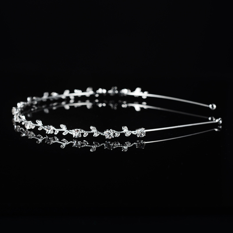 Chic Crystal-Embellished Headwear - Royal Princess Style Wedding Hair Accent for Ladies