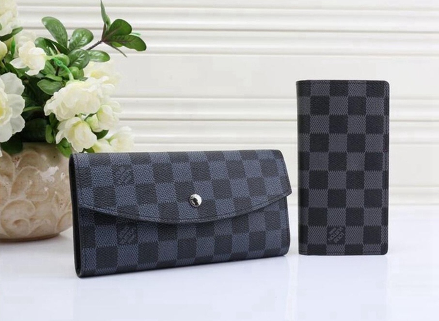 SDSF2 Men Classic Purse Most Fashionable Long Zipper Wallet Cards And Coins Mens Wallets Leather Purse Card Holder Purse Women Wallet, Red;black
SDSF2 Men Classic Purse Most Fashionable Long Zipper Wallet Cards And Coins Mens Wallets Leather Purse Card Holder Purse Women Wallet, Red;black