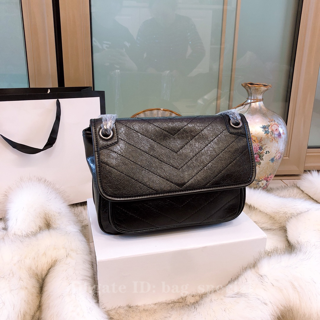 Famous Womens Designer Shoulder Bags Luxury Monochrome Evening Bags Fashion Leather Bag Black Lady Chain Purse Handbag Crossbody Totes
Famous Womens Designer Shoulder Bags Luxury Monochrome Evening Bags Fashion Leather Bag Black Lady Chain Purse Handbag Crossbody Totes