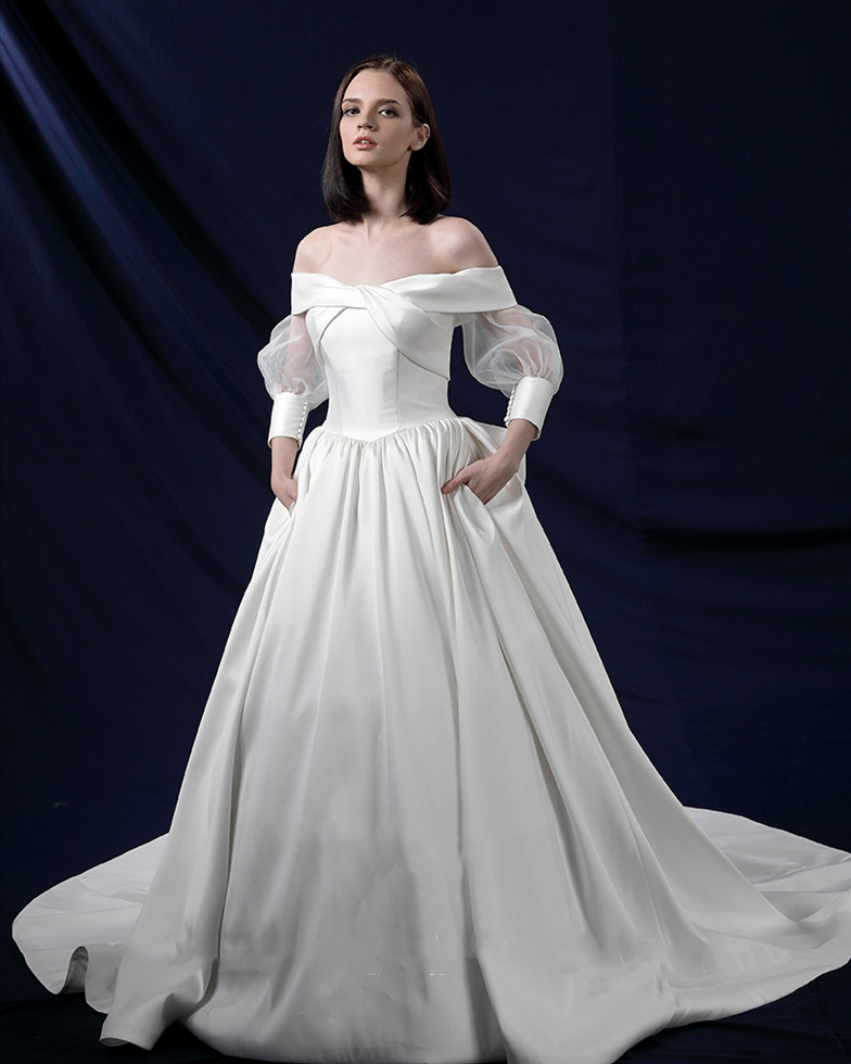 Vinatge Ivory Satin Wedding Dresses With Pockets Off Shoulder Long Sleeves Big Bow Back Lace-up Court Train Simple Garden Bridal Gowns 2021