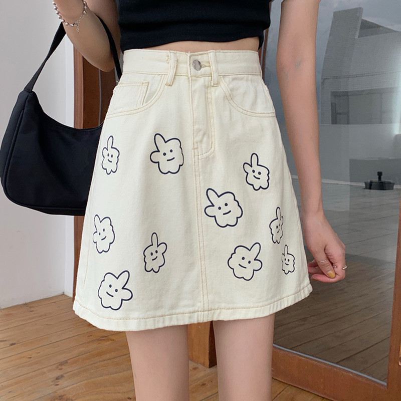 2021 New a line denim for woman spring cartoon summer print waist mini jeans skirt (f8007 N0AQ, Beige
2021 New a line denim for woman spring cartoon summer print waist mini jeans skirt (f8007 N0AQ, Beige