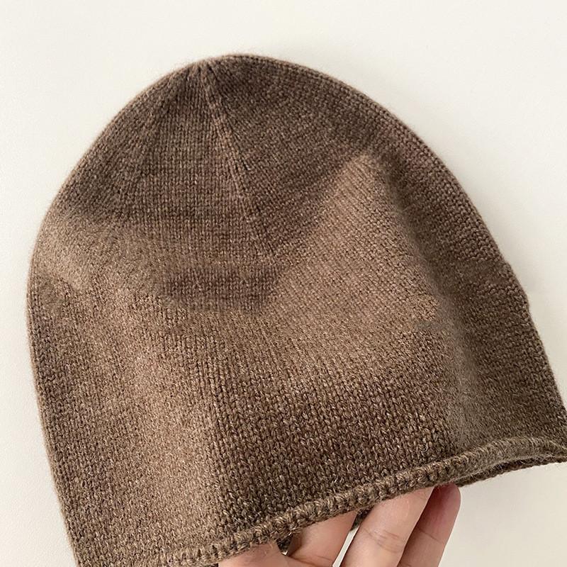 Men and women, Young and Old Cashmere Knitted Hat Unisex Fashion Winter Warm Soft Solid Knit Cap
Men and women, Young and Old Cashmere Knitted Hat Unisex Fashion Winter Warm Soft Solid Knit Cap