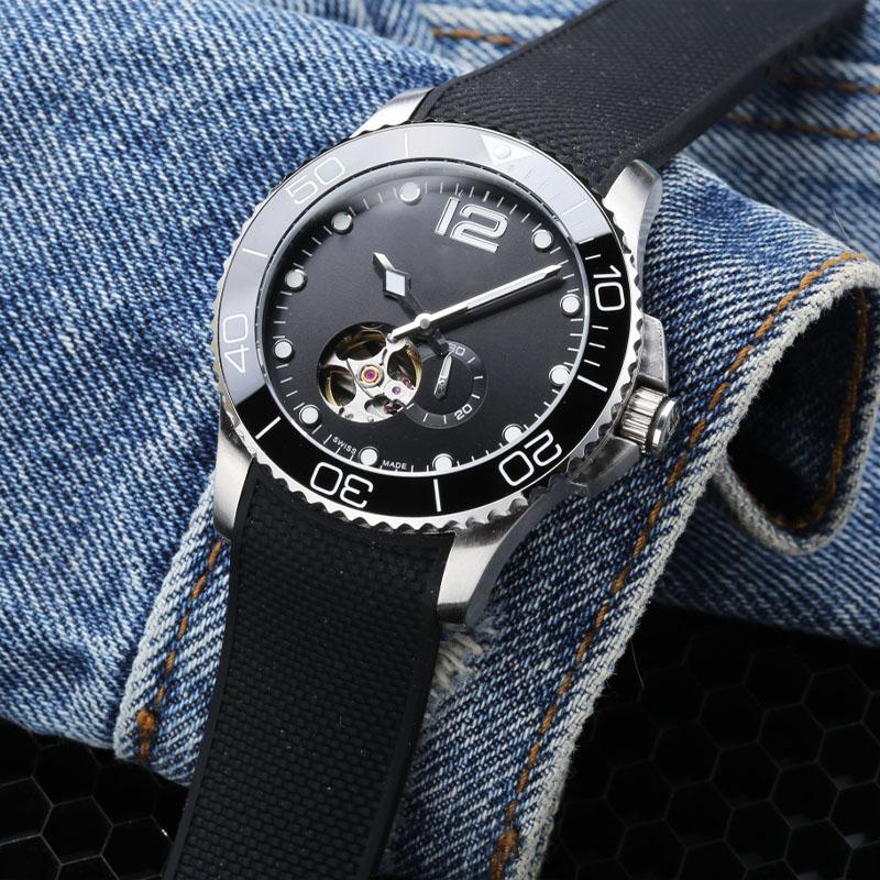 High quality mens watch designer watch 316L boutique steel watchband West Iron City 82S5 movement European and American fashion new products
High quality mens watch designer watch 316L boutique steel watchband West Iron City 82S5 movement European and American fashion new products
