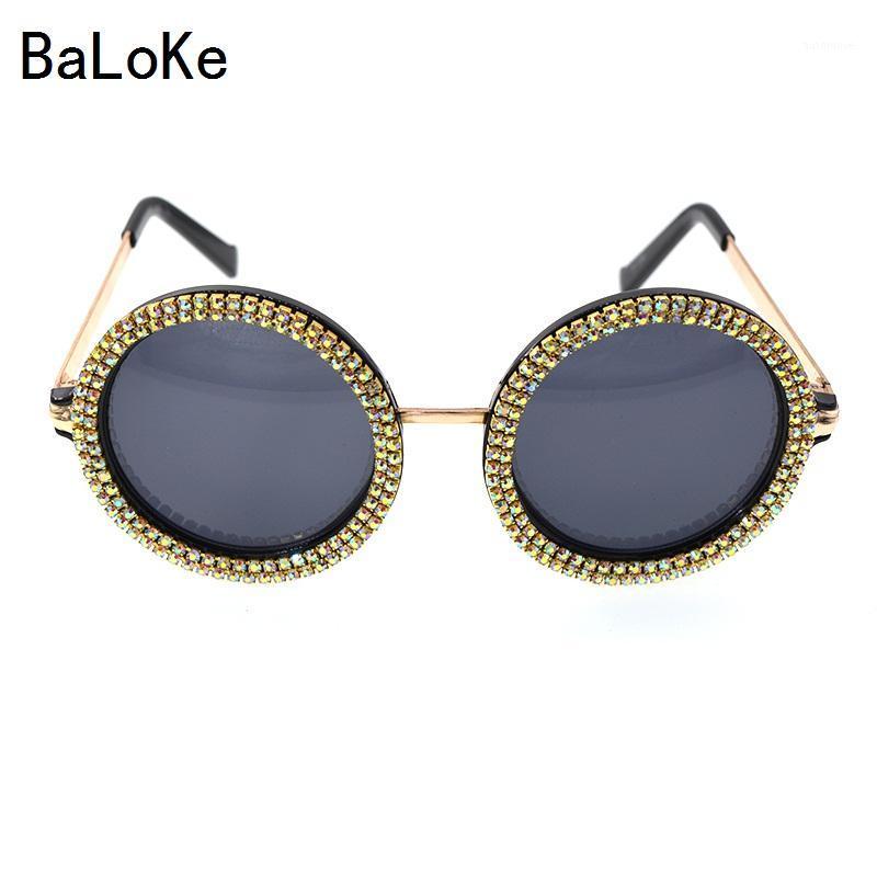 fashion sunglass women crystal shining oversize baroque sunglasses black frame big round sunglasses beach outdoor accessories1 
fashion sunglass women crystal shining oversize baroque sunglasses black frame big round sunglasses beach outdoor accessories1