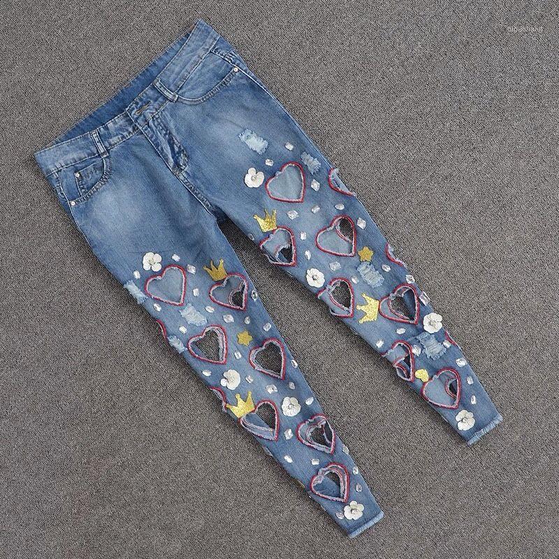 2020 thin paillette diamond heart cutout embroidered straight loose hole jeans female ankle length trousers TC0201, Blue
2020 thin paillette diamond heart cutout embroidered straight loose hole jeans female ankle length trousers TC0201, Blue